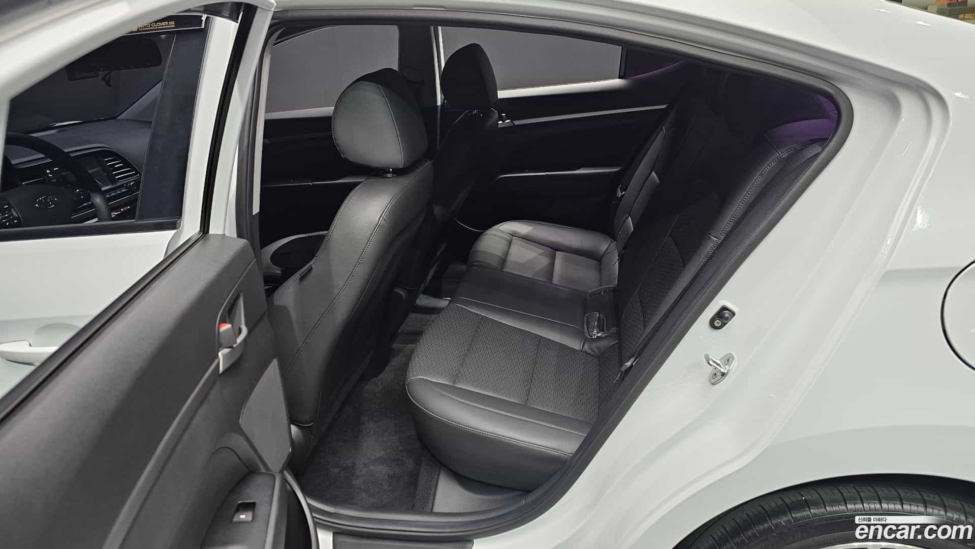 AVANTE Hyundai 2019.7-OPTION-016