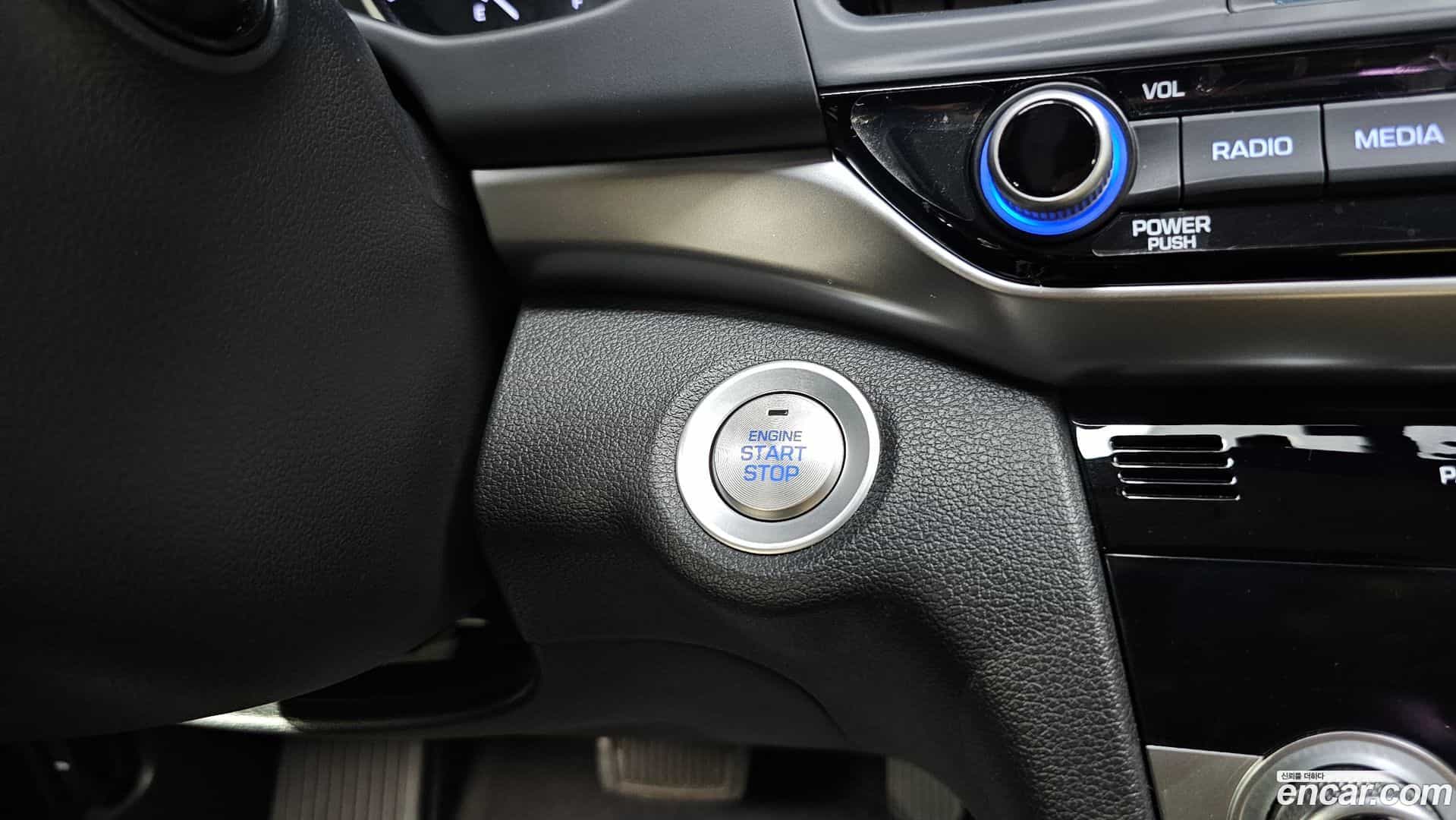 AVANTE Hyundai 2019.7-OPTION-022