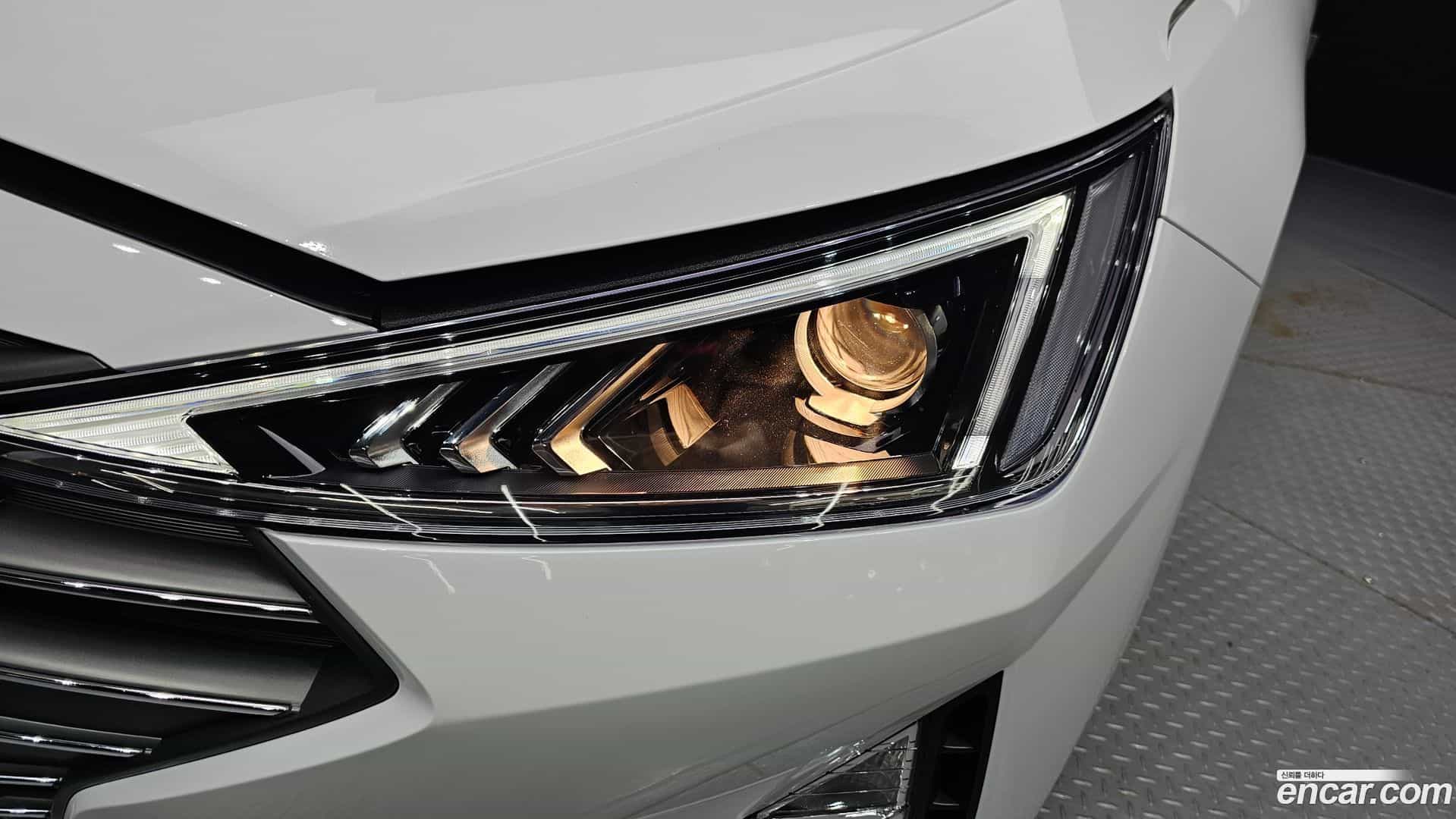 AVANTE Hyundai 2019.7-OUTER-032