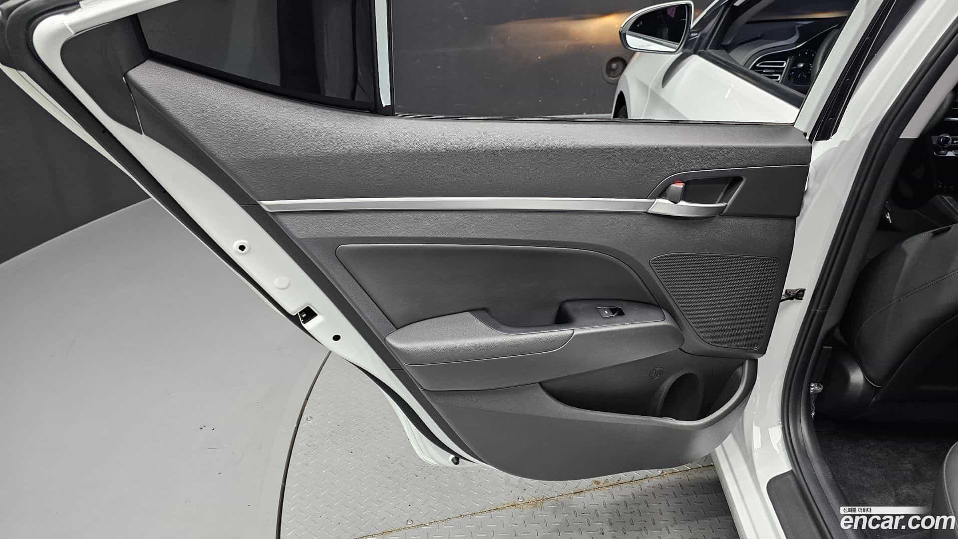 AVANTE Hyundai 2019.7-INNER-035