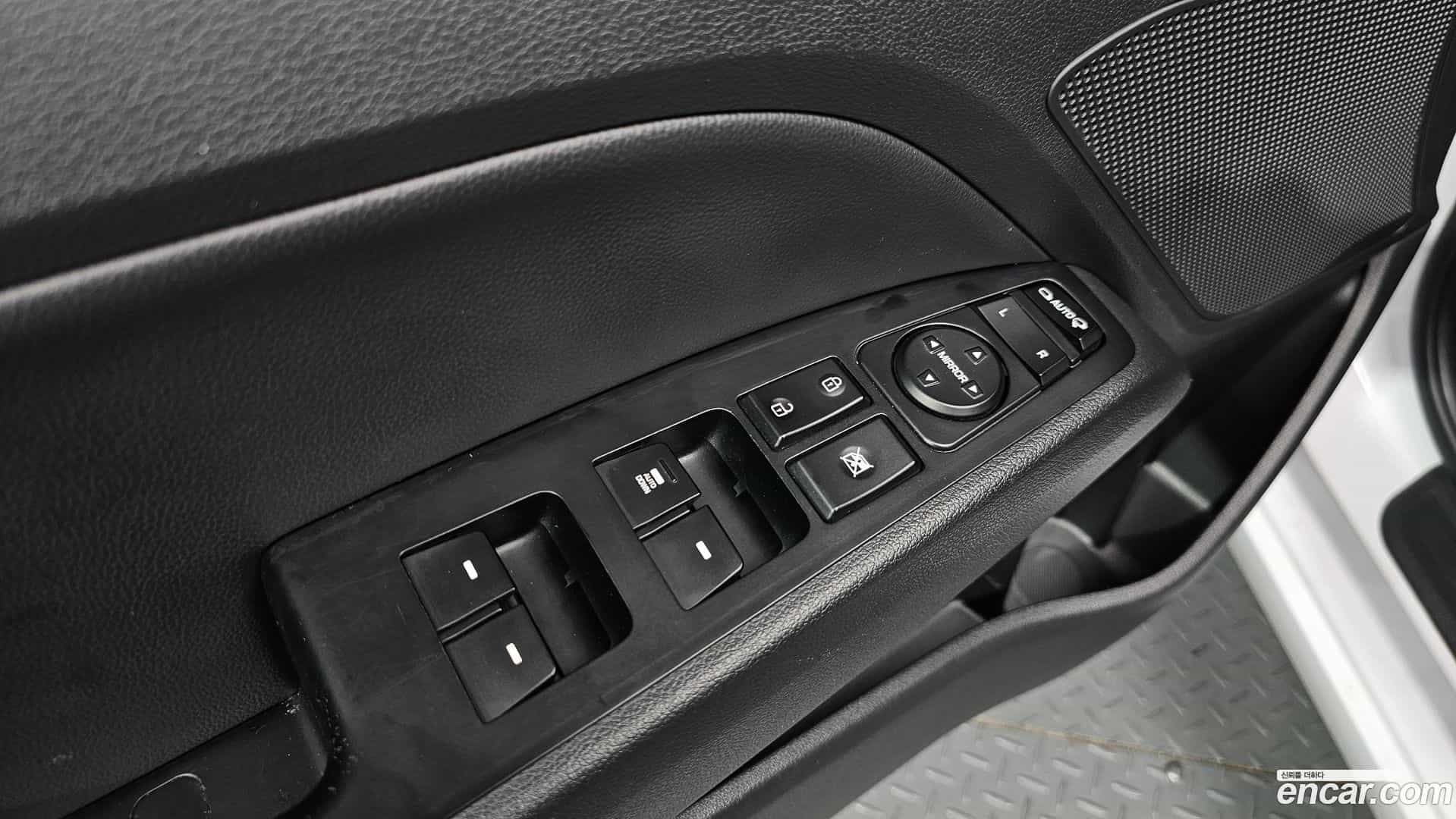 AVANTE Hyundai 2019.7-OPTION-041