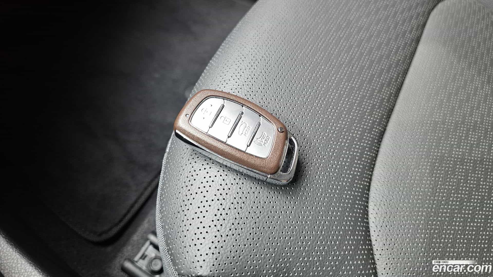 AVANTE Hyundai 2019.7-OPTION-042