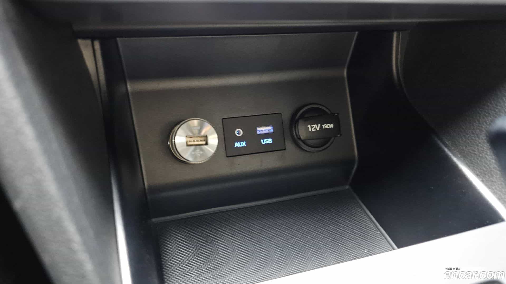 AVANTE Hyundai 2019.7-OPTION-043