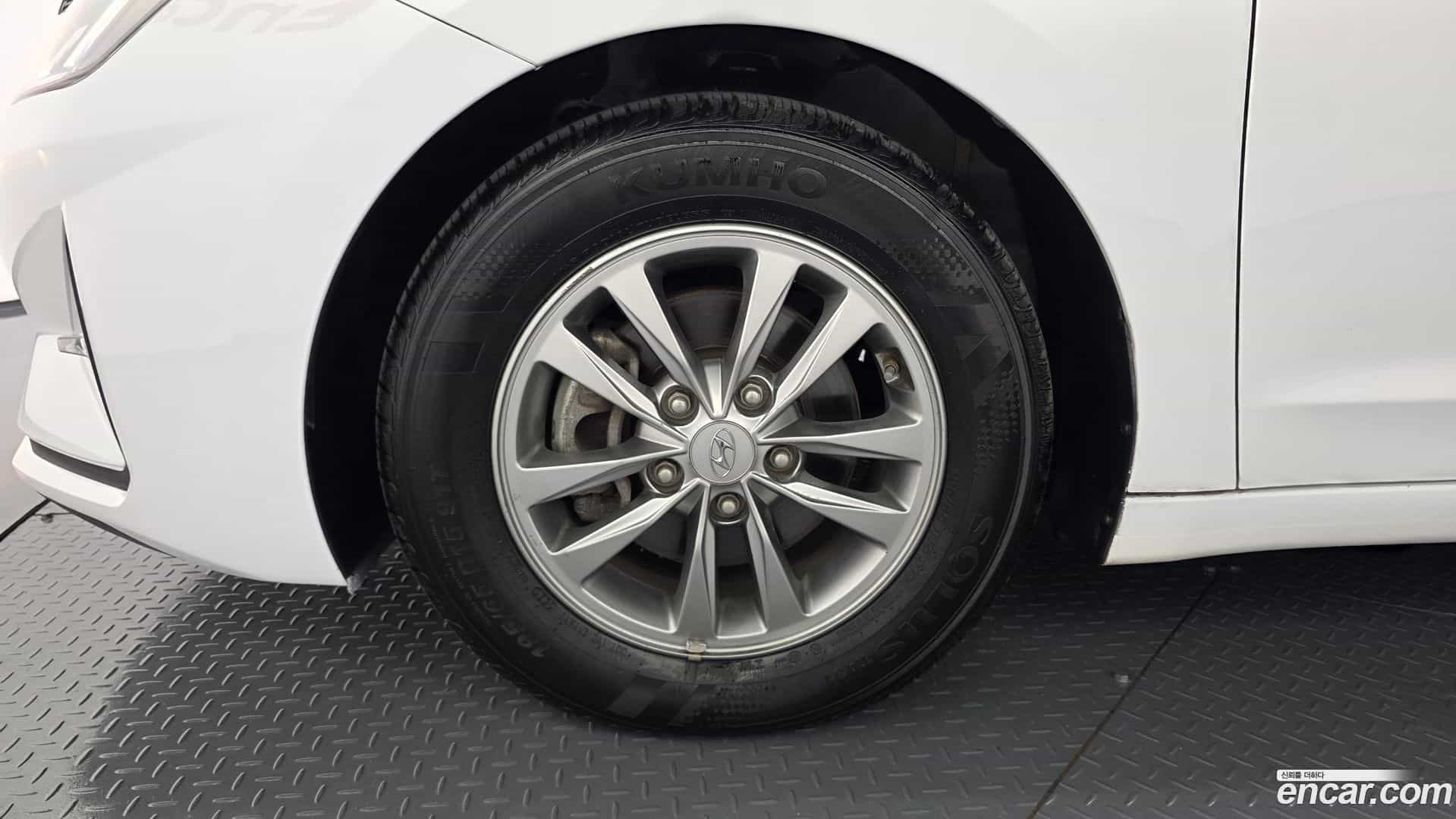 AVANTE Hyundai 2019.10-OUTER-005