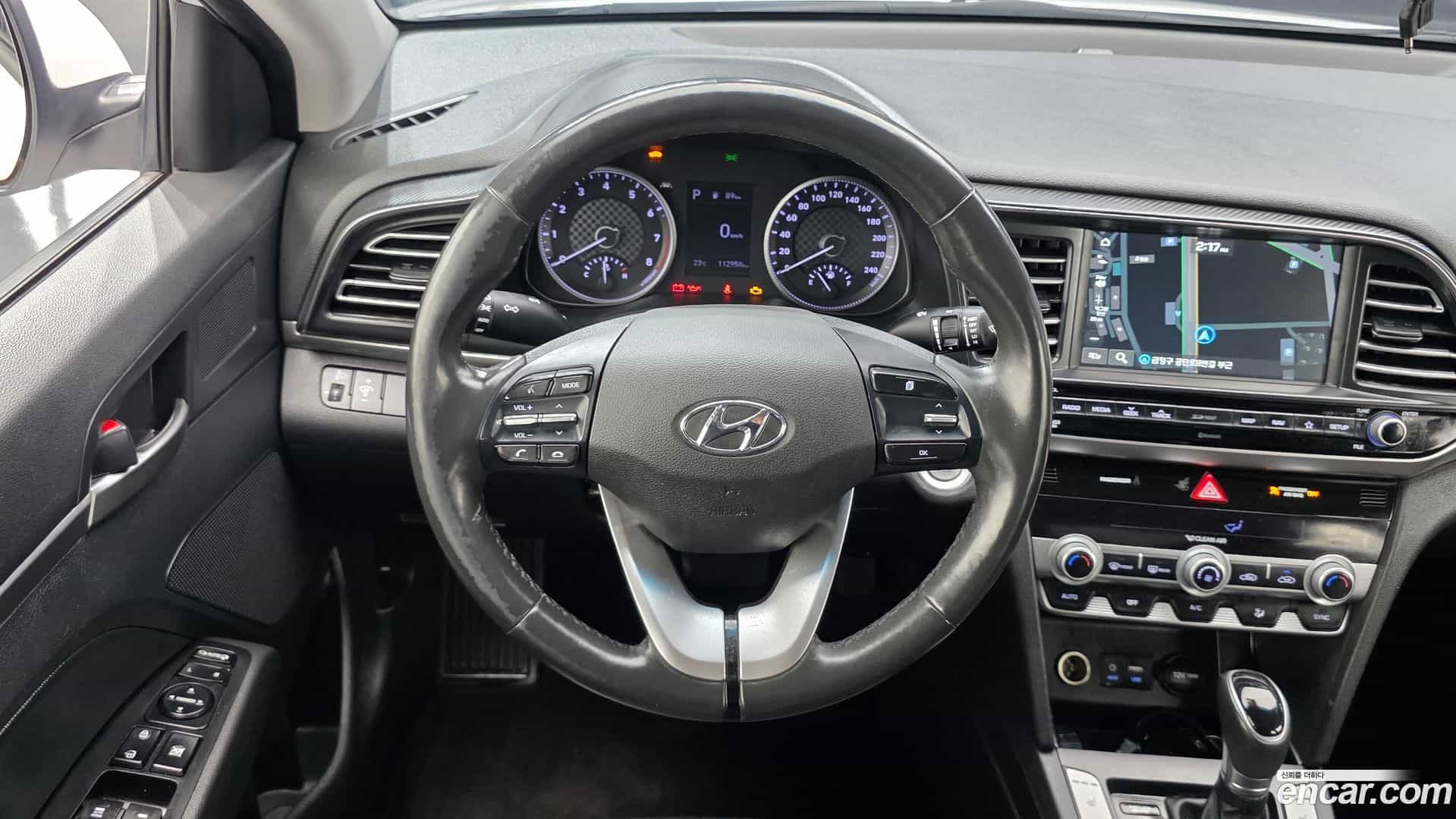 AVANTE Hyundai 2019.10-OPTION-017