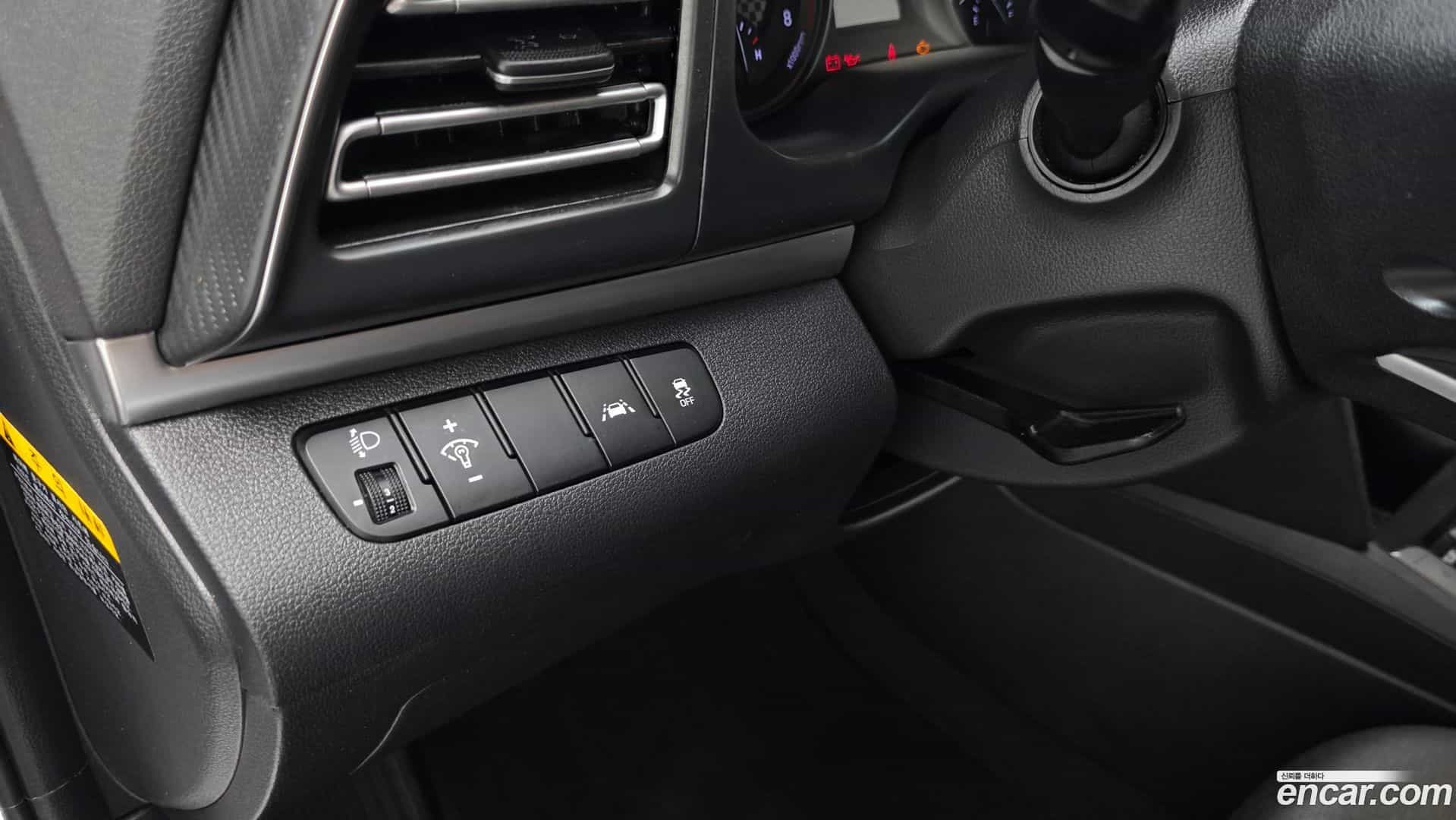 AVANTE Hyundai 2019.10-OPTION-023