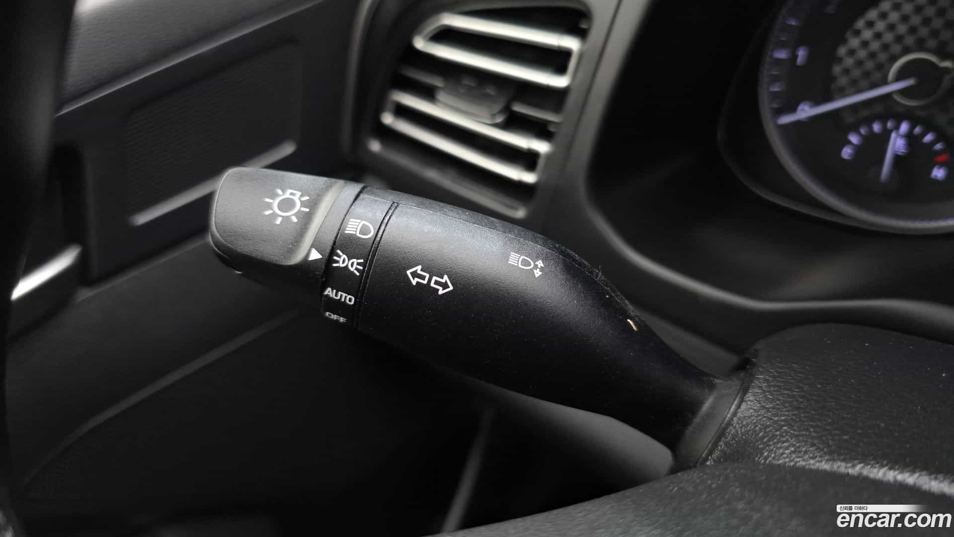 AVANTE Hyundai 2019.10-OPTION-024