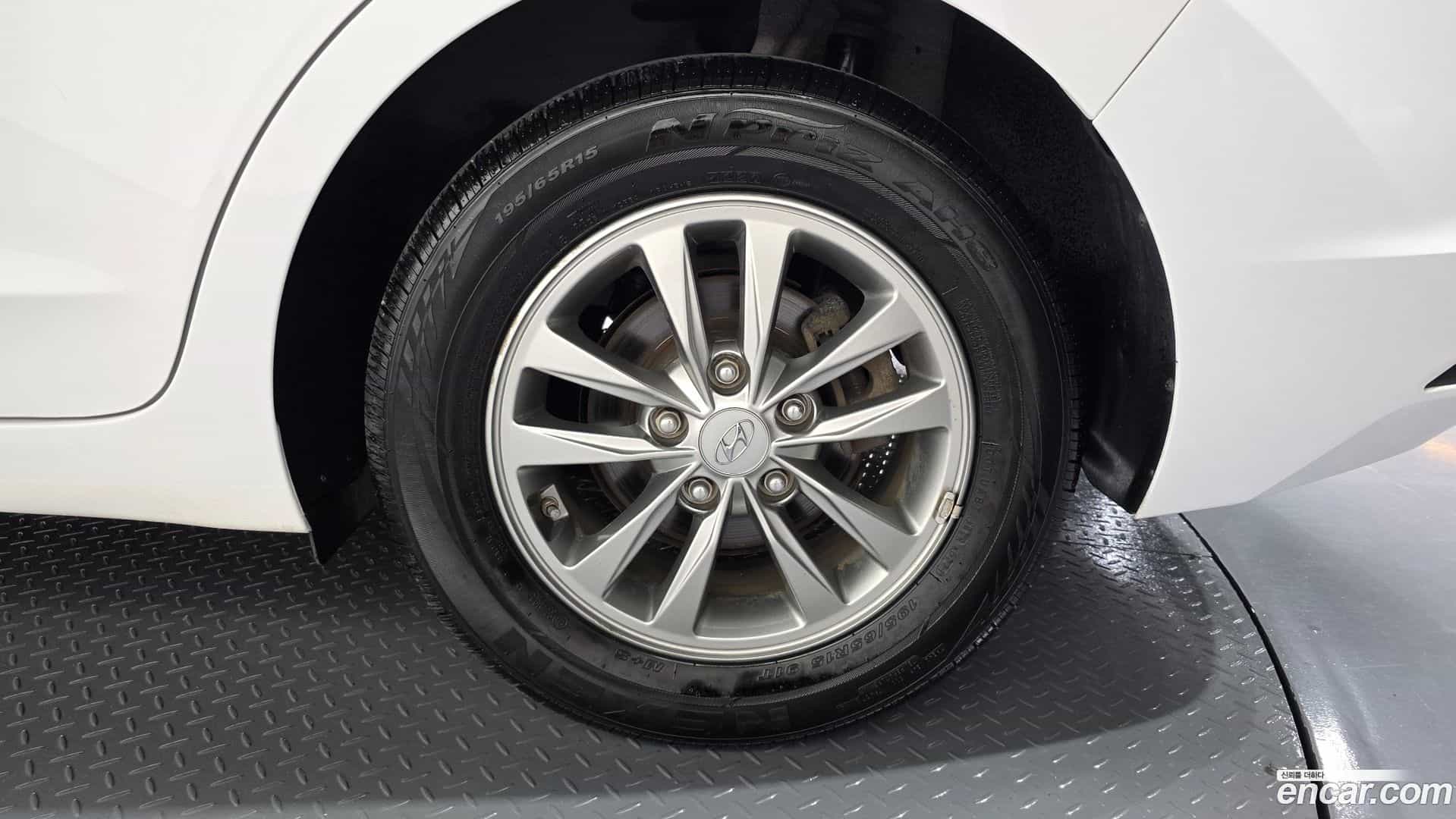 AVANTE Hyundai 2019.10-OUTER-031