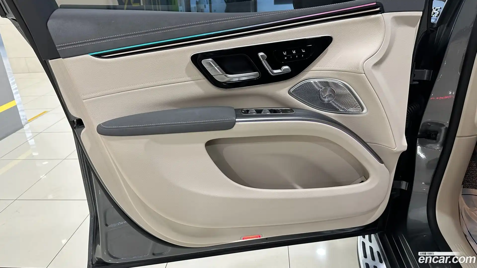 EQS Mercedes-Benz 2023.11-OPTION-021