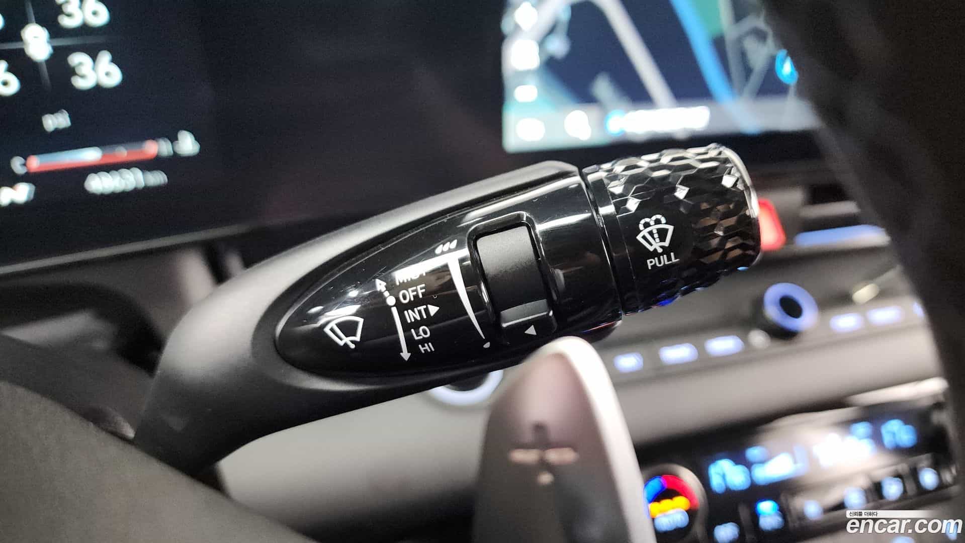 AVANTE Hyundai 2023.11-OPTION-041