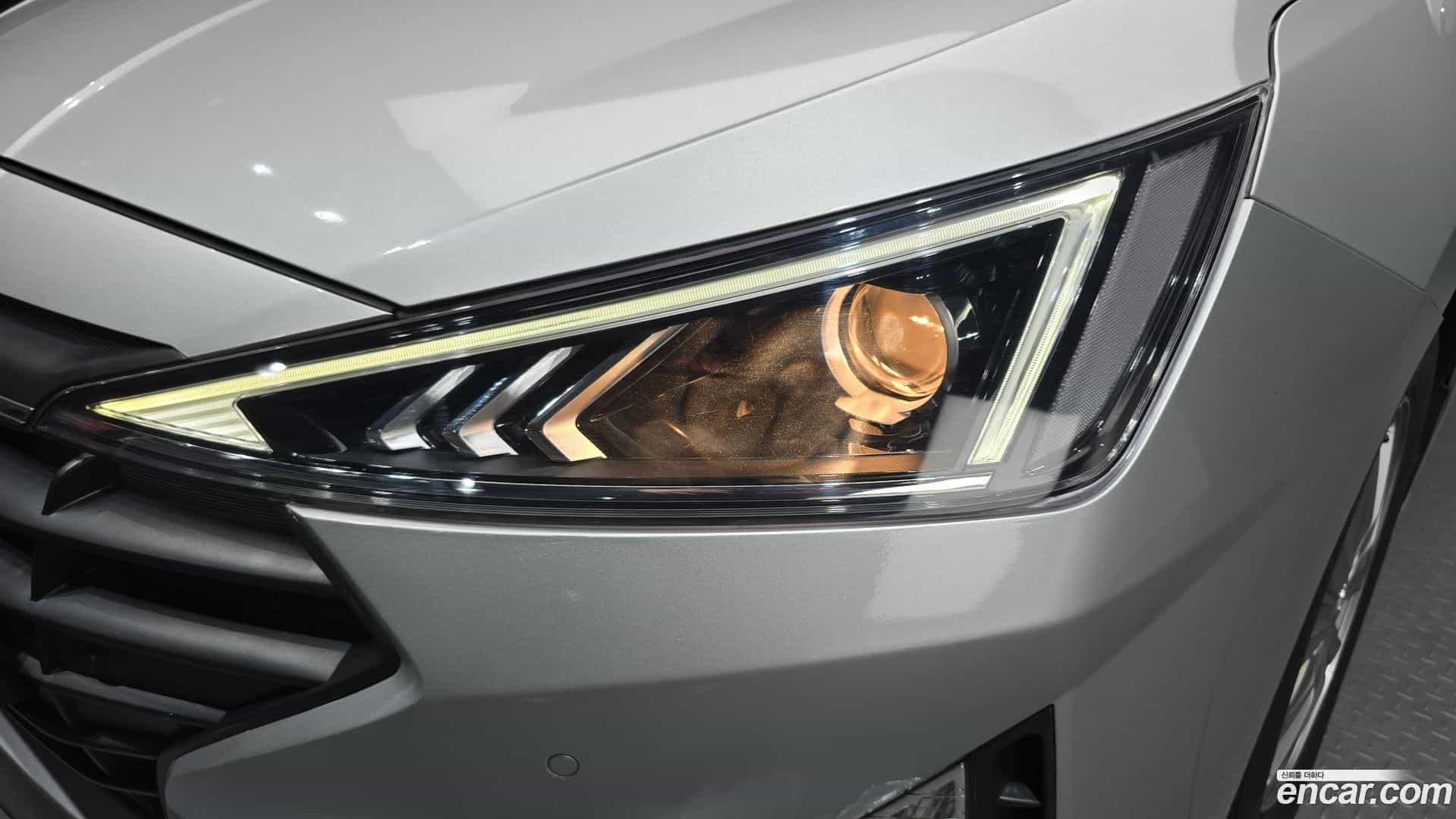 AVANTE Hyundai 2019.4-OUTER-032