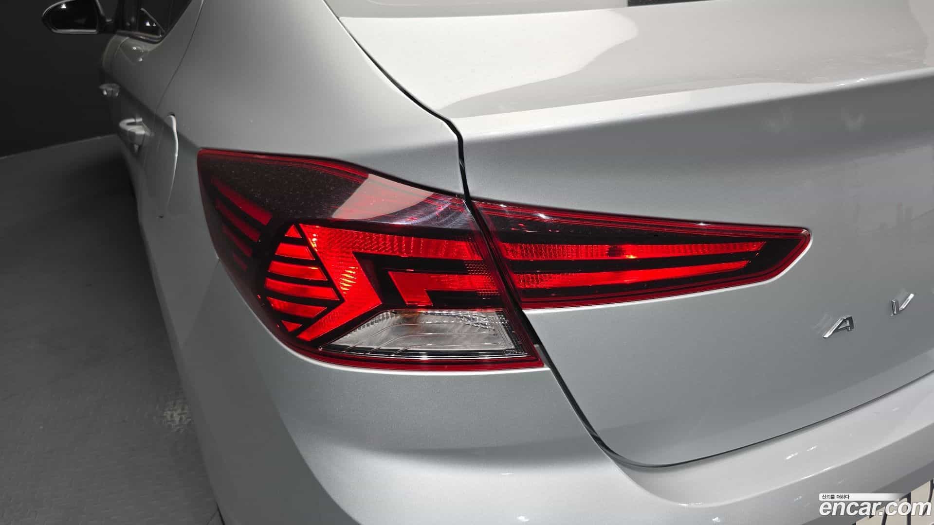AVANTE Hyundai 2019.4-OUTER-033