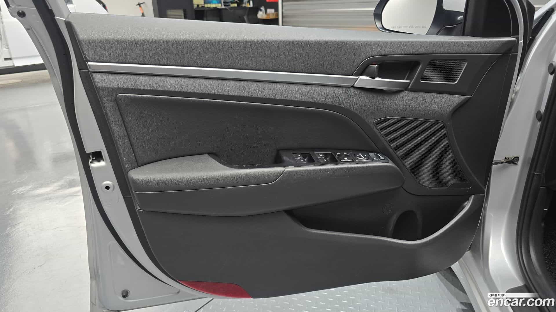 AVANTE Hyundai 2019.4-INNER-034