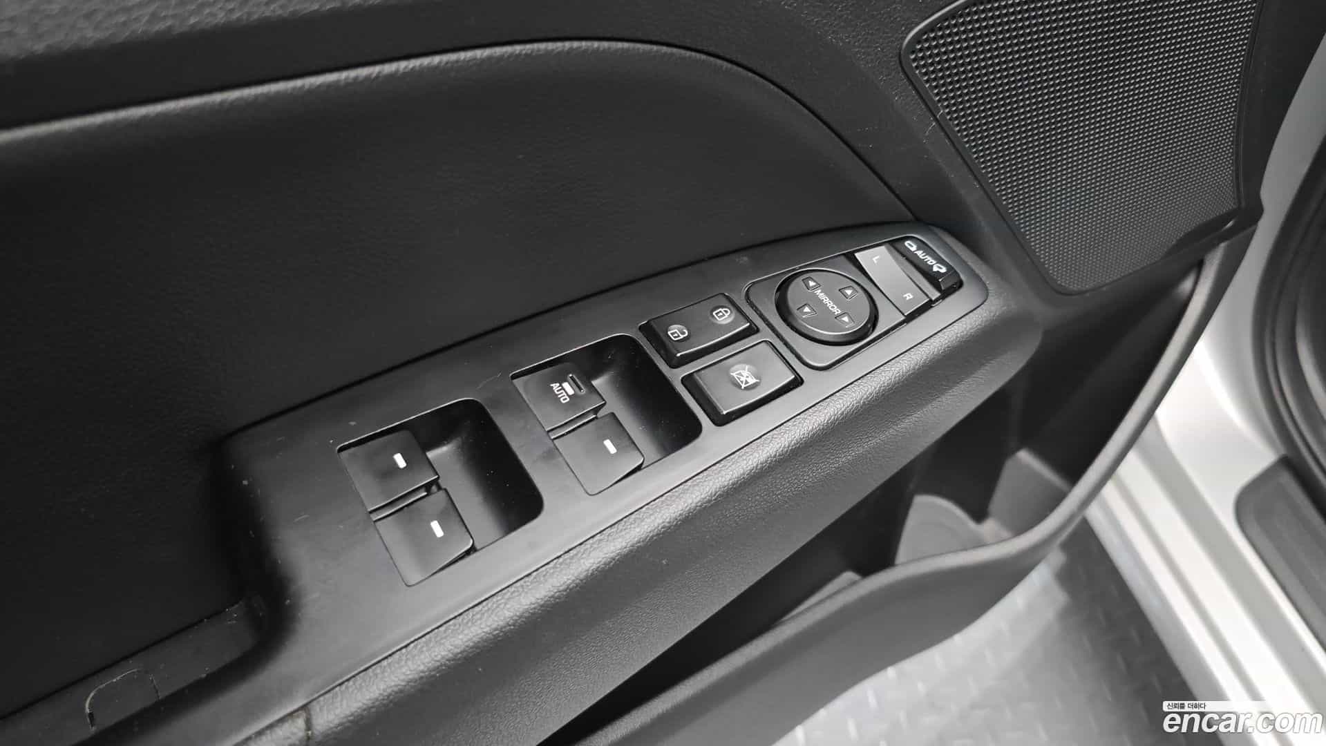 AVANTE Hyundai 2019.4-OPTION-042