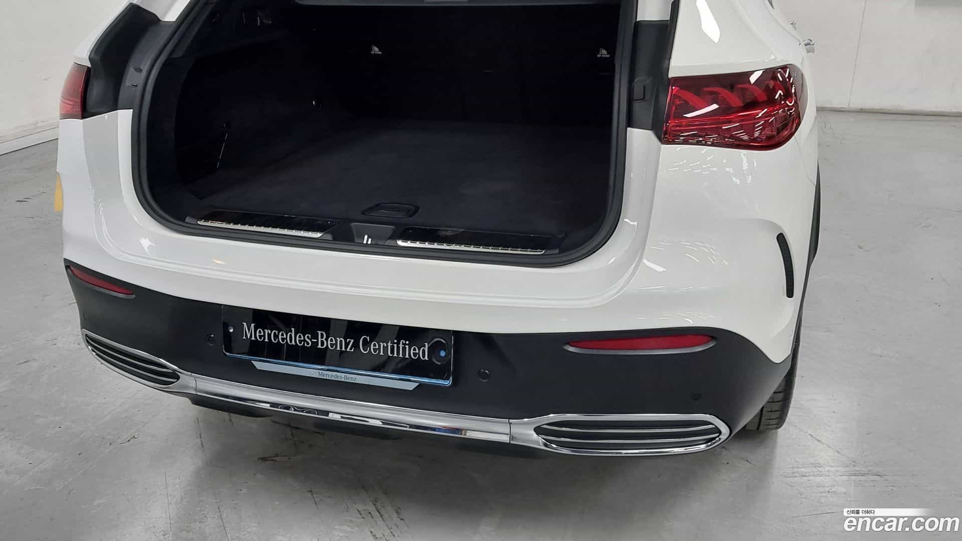 EQE Mercedes-Benz 2023.6-OPTION-015