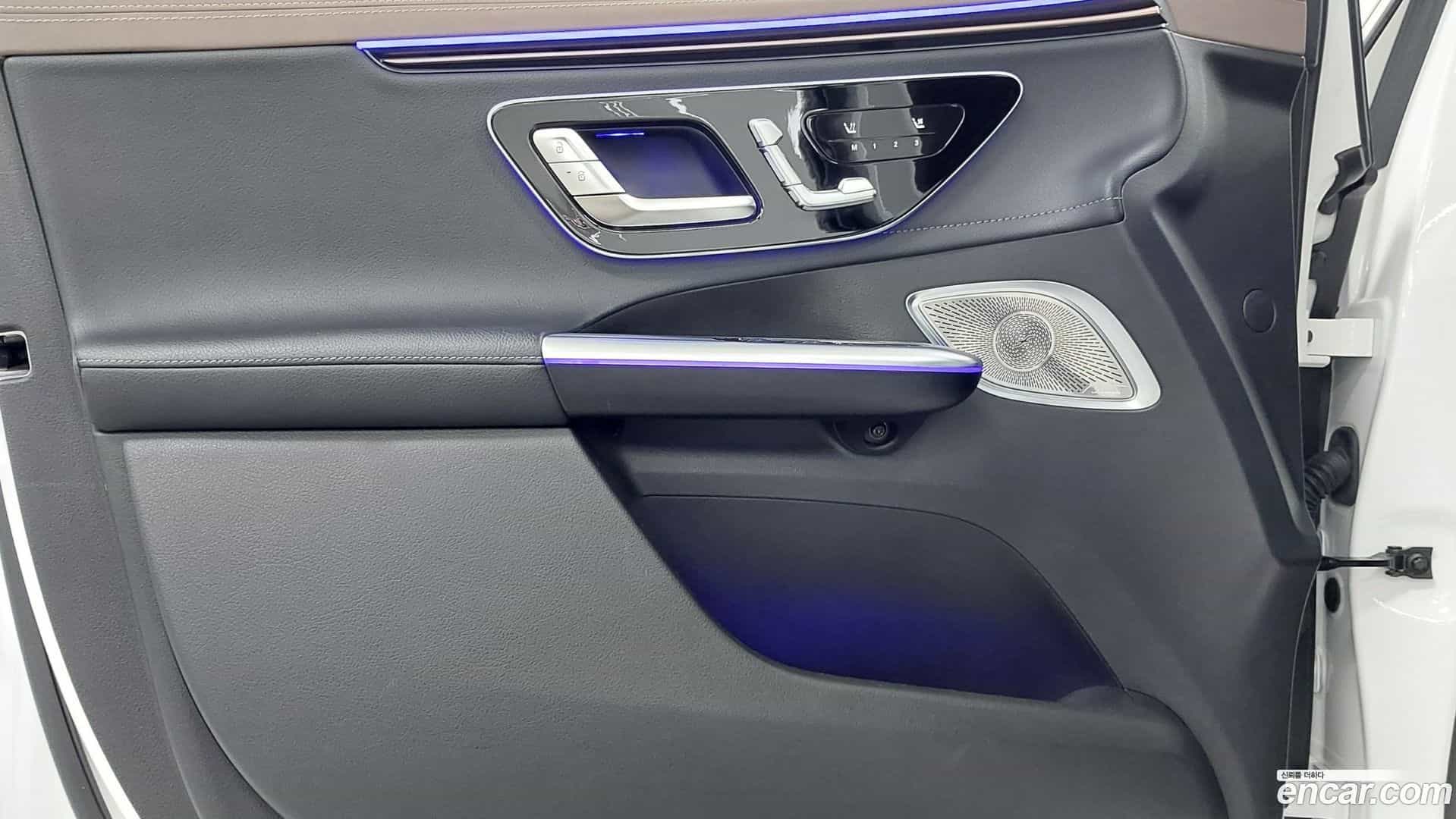 EQE Mercedes-Benz 2023.6-OPTION-019