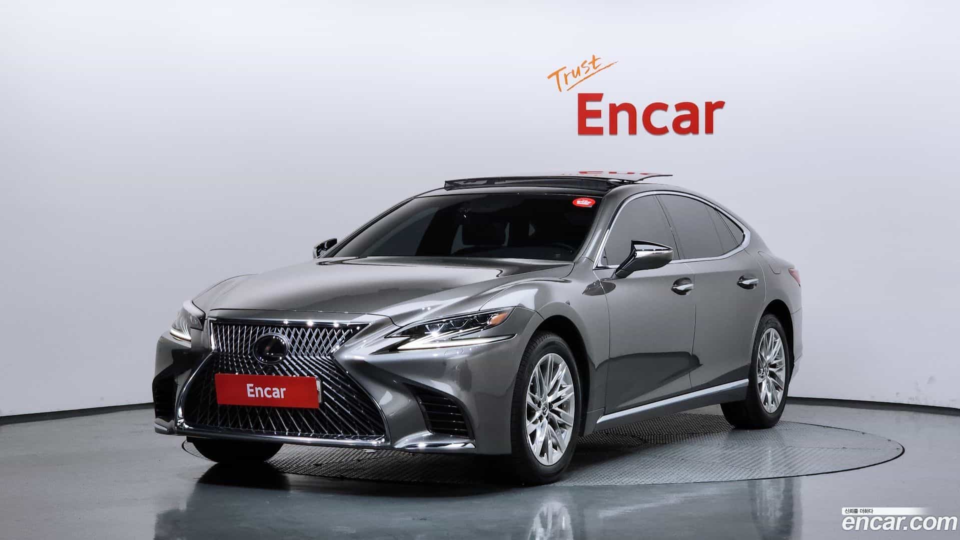LS Lexus 2019.5-OUTER-001