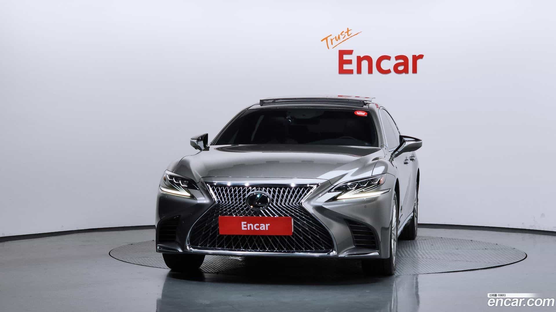 LS Lexus 2019.5-OUTER-003