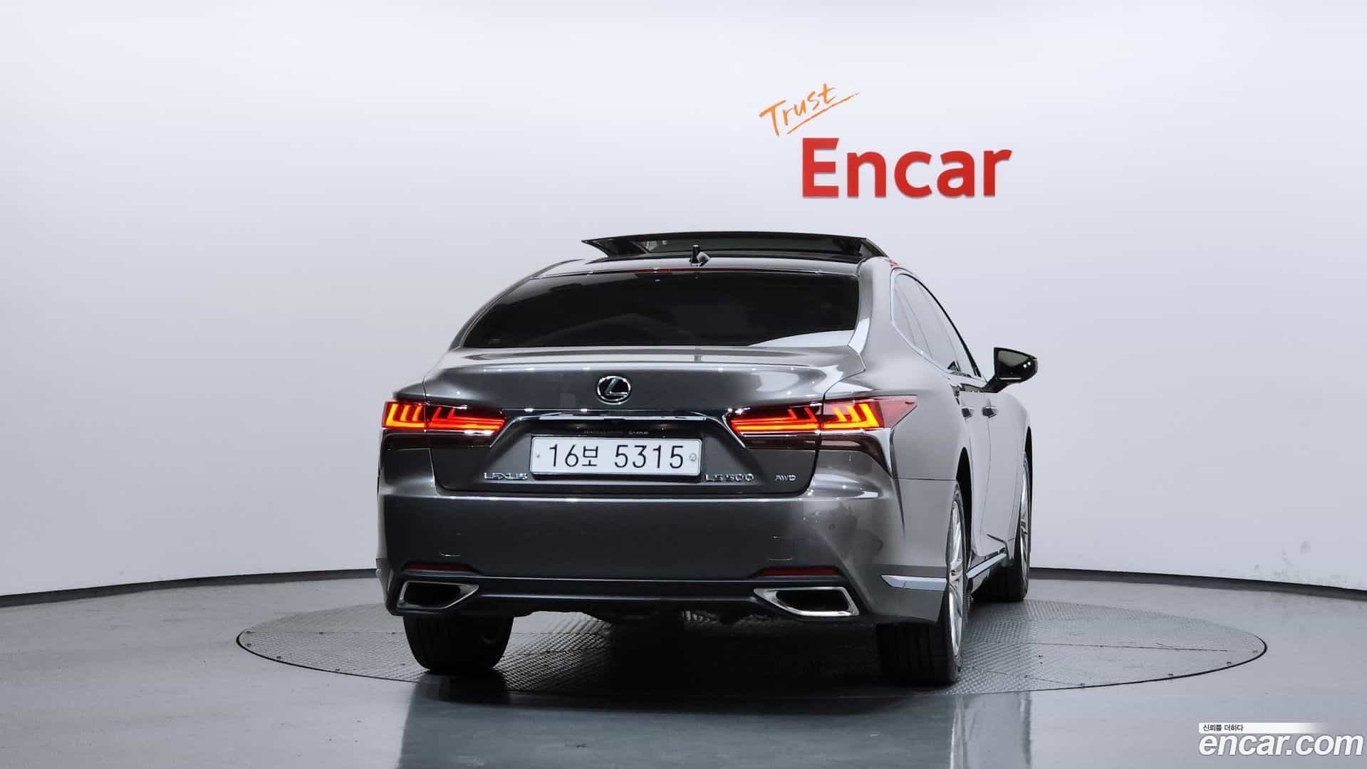 LS Lexus 2019.5-OUTER-004