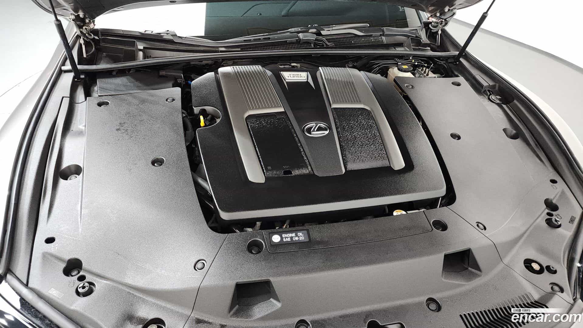 LS Lexus 2019.5-OUTER-006