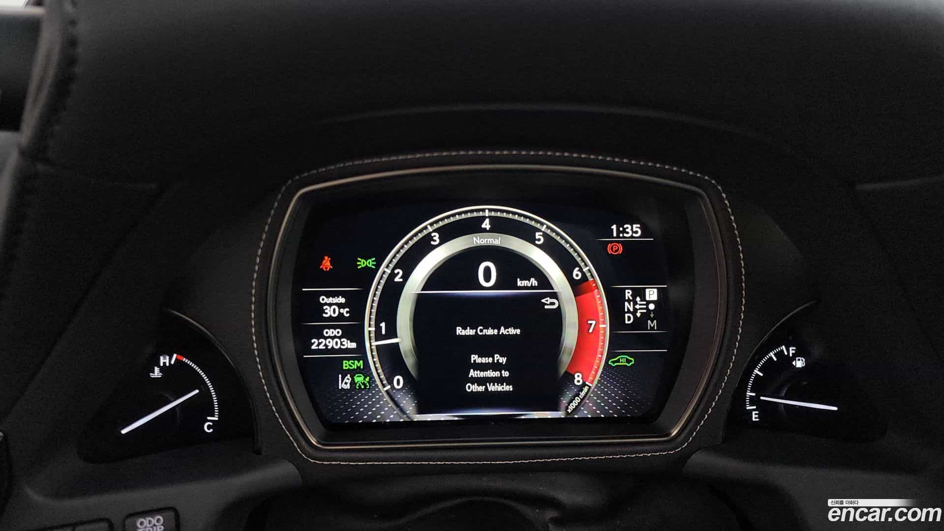 LS Lexus 2019.5-INNER-008