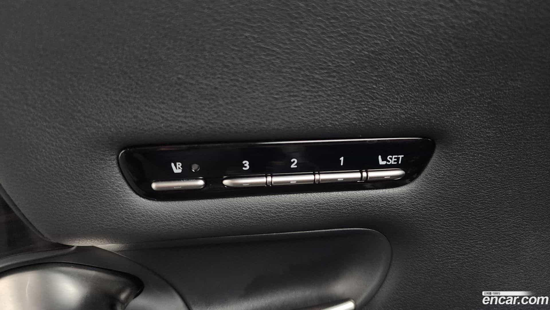 LS Lexus 2019.5-OPTION-023