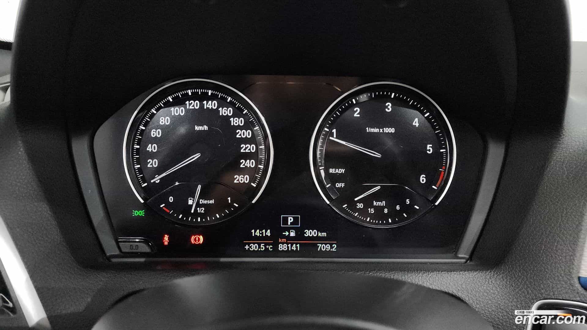 1-Series BMW 2017.11-INNER-008