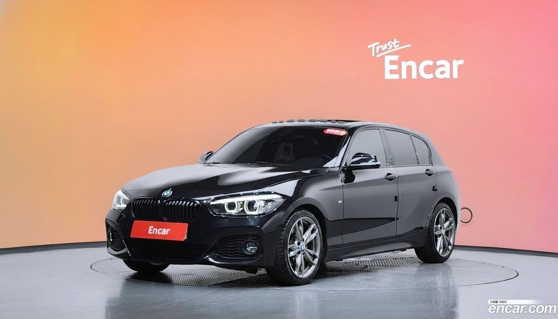 Main__Slider__Photo:1-Series BMW 2017.11-0