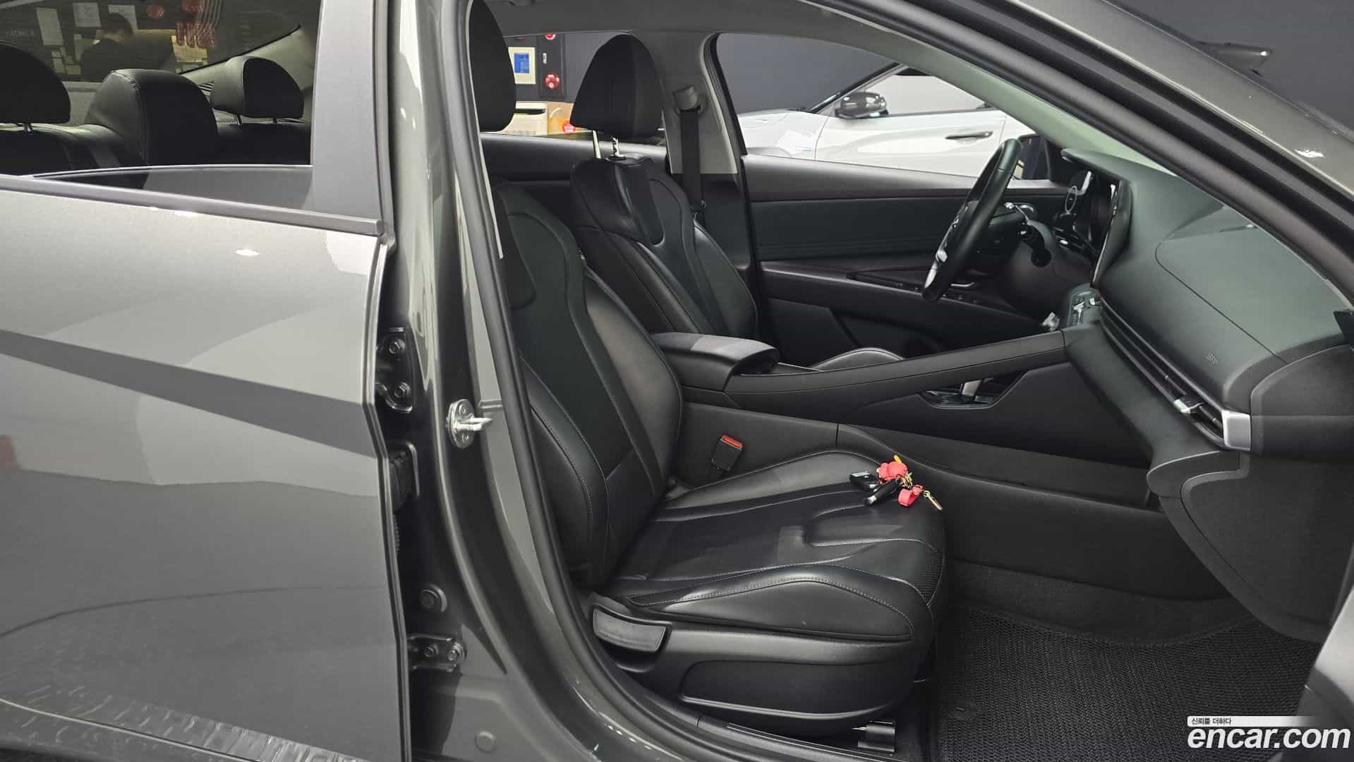 AVANTE Hyundai 2021.1-INNER-036
