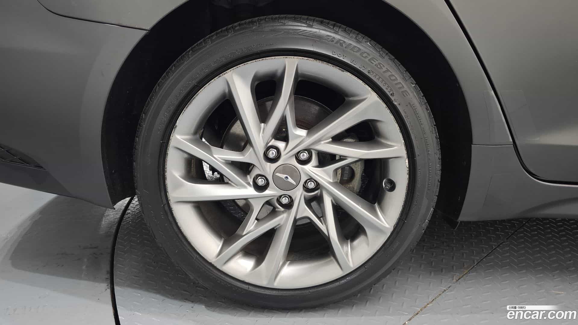 G70 Genesis 2022.11-OUTER-005