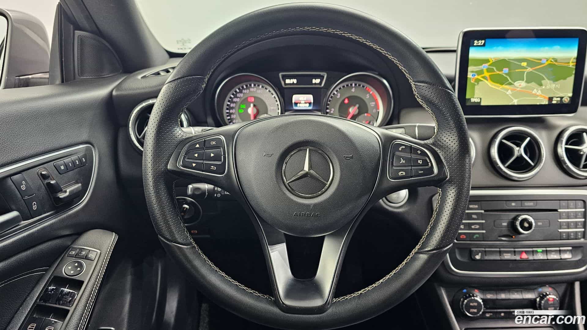 CLA-Class Mercedes-Benz 2016.3-OPTION-021