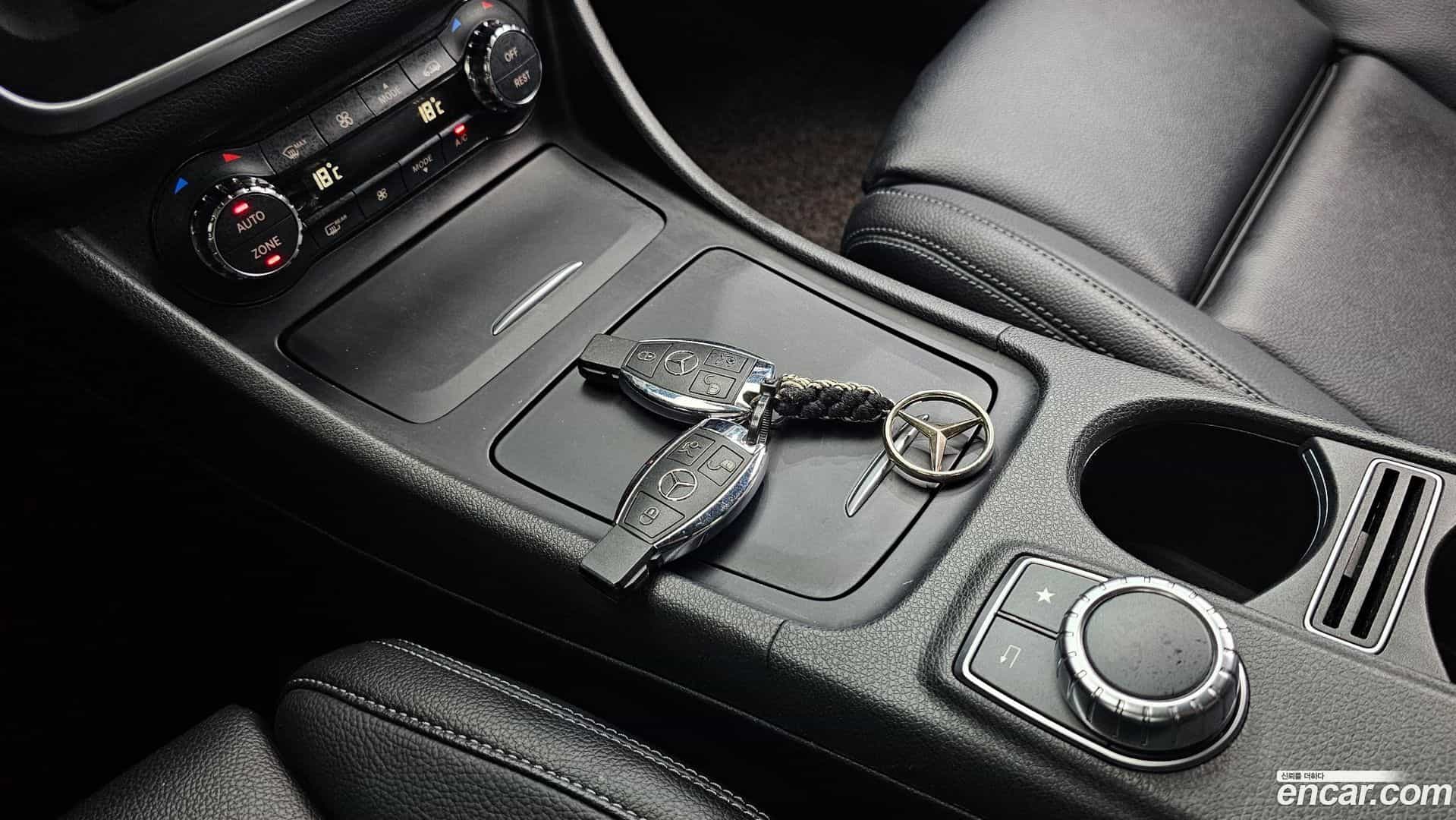 CLA-Class Mercedes-Benz 2016.3-OPTION-024