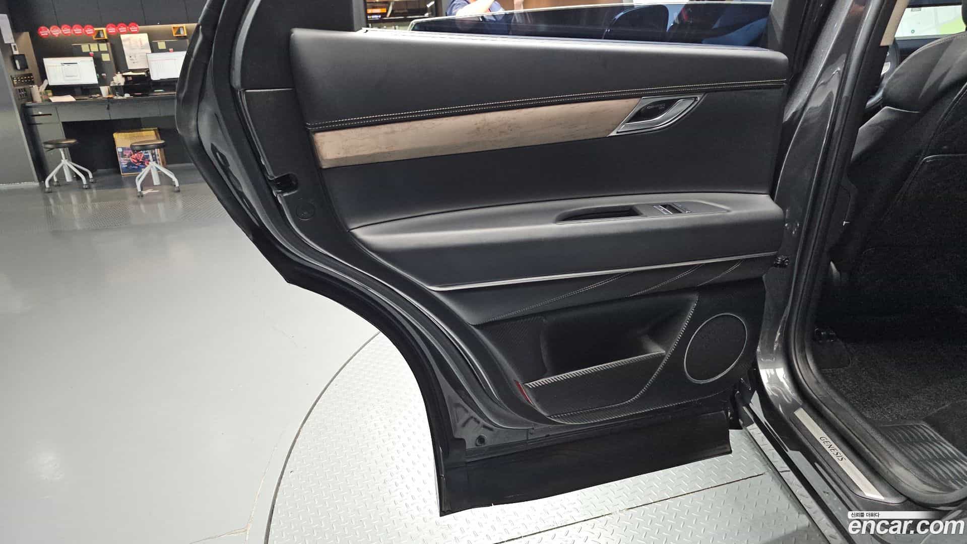 GV80 Genesis 2021.2-INNER-035