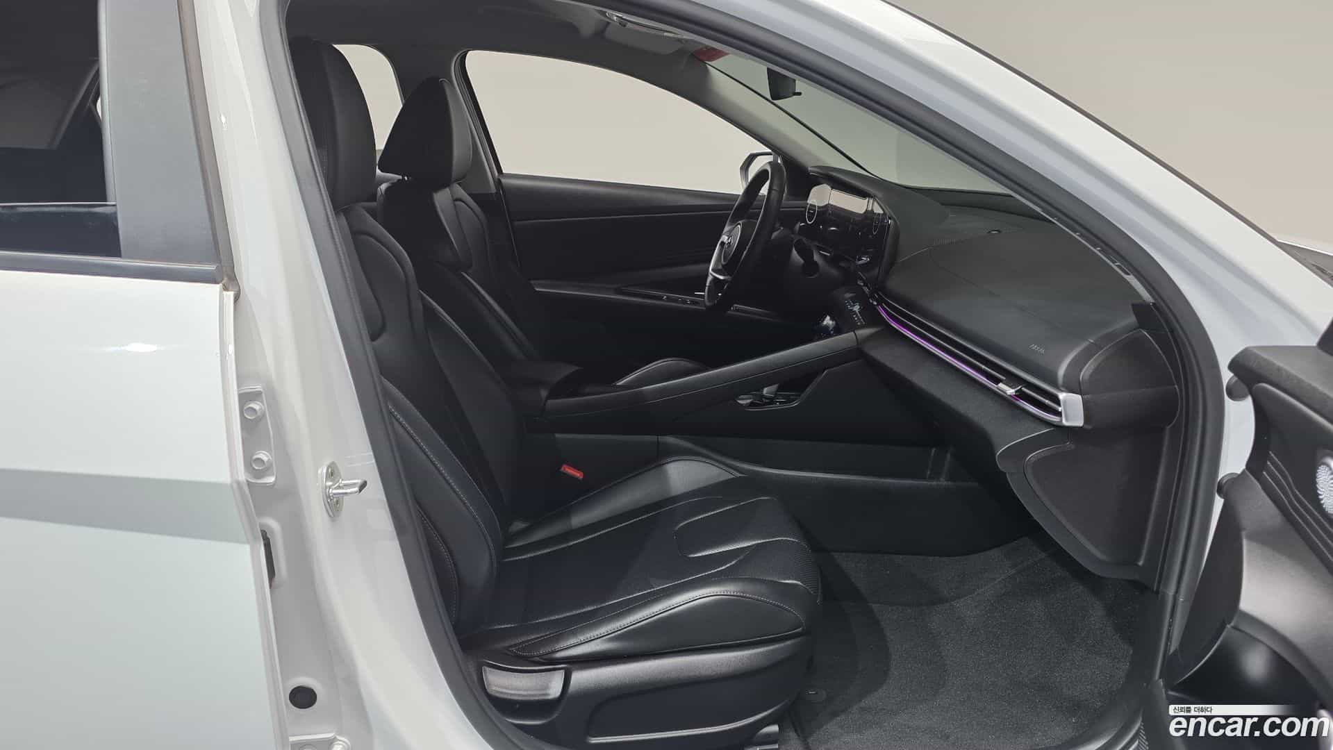AVANTE Hyundai 2021.8-OPTION-015