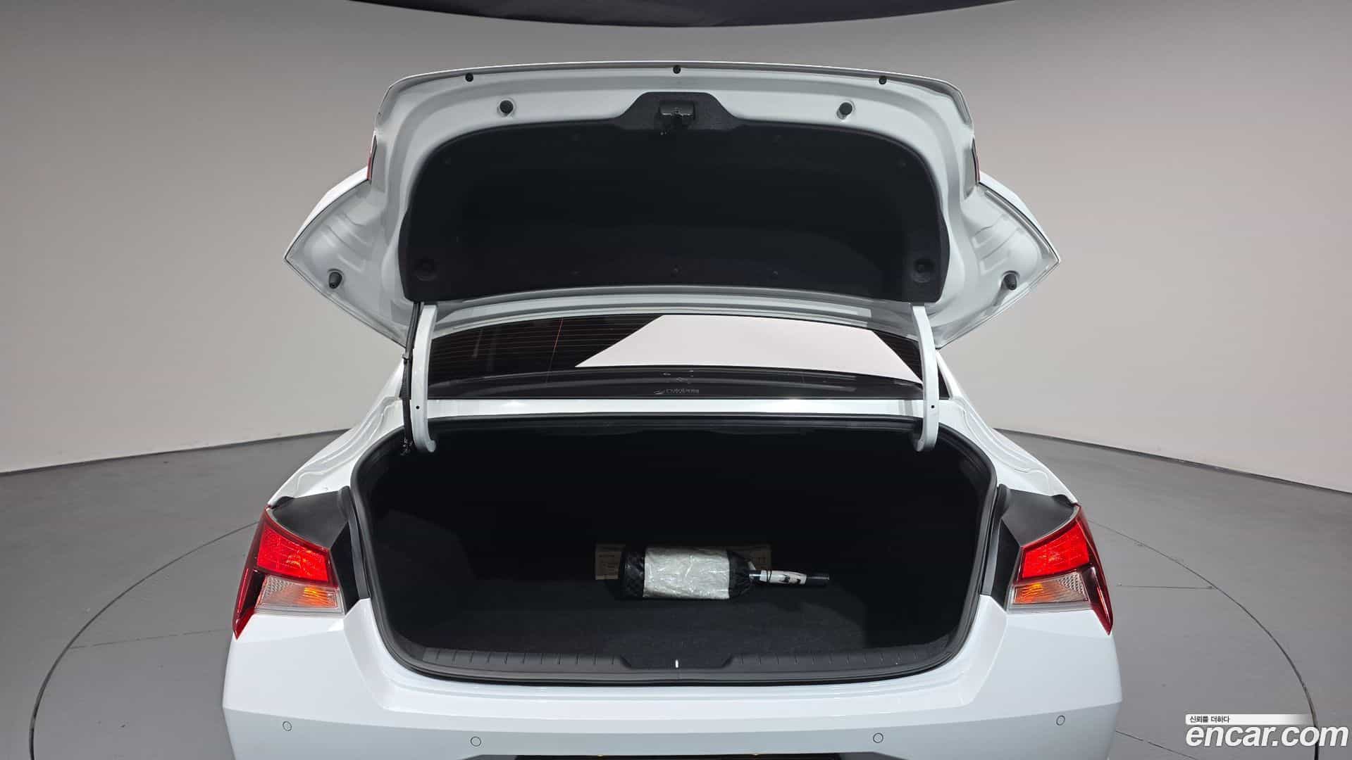 AVANTE Hyundai 2021.8-OPTION-024
