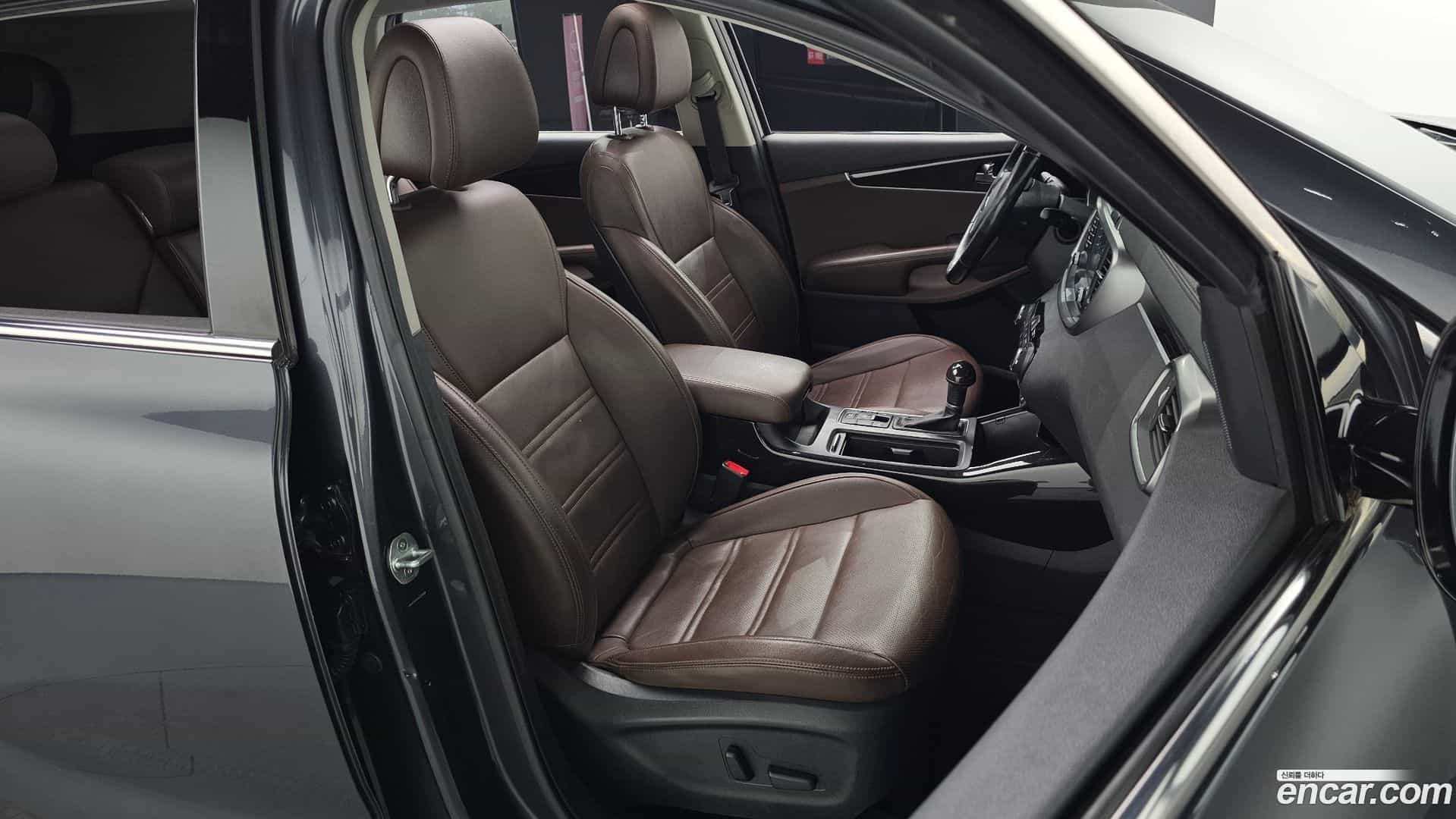 Sorento Kia 2016.2-OPTION-015
