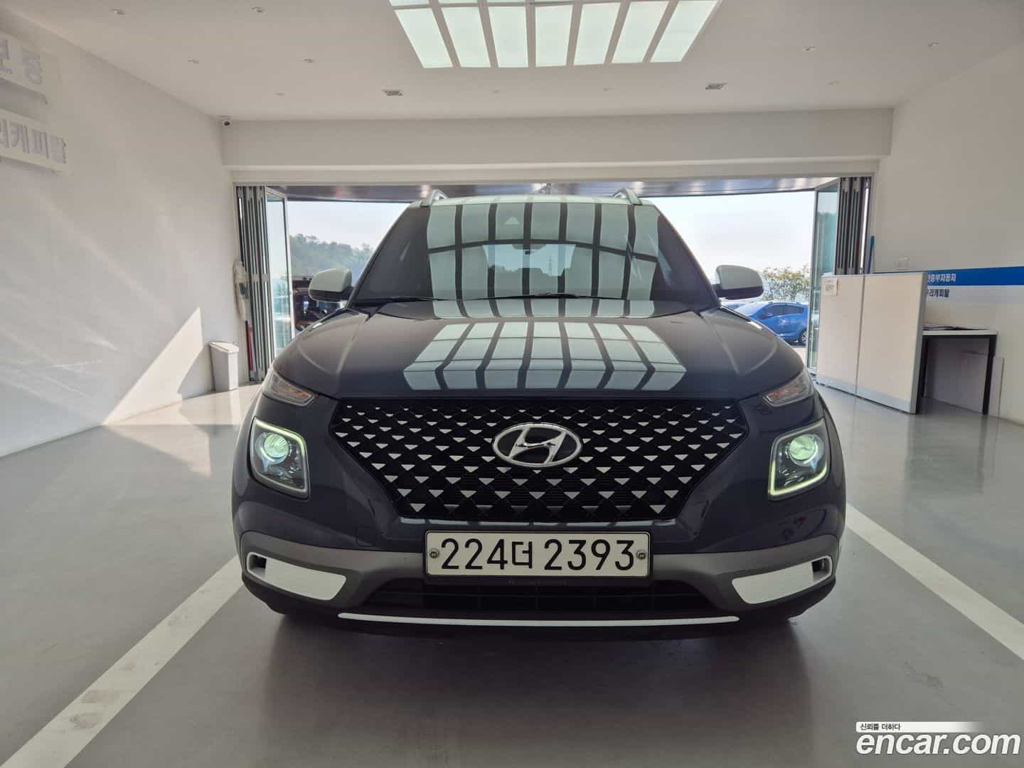 Venue Hyundai 2020.2-OUTER-001