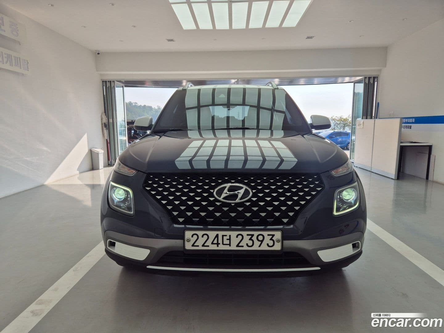 Main__Slider__Photo:Venue Hyundai 2020.2-0