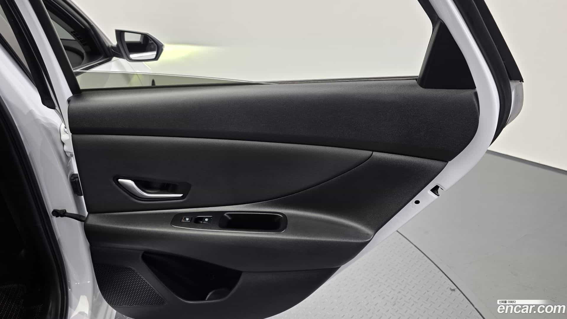AVANTE Hyundai 2020.3-INNER-035