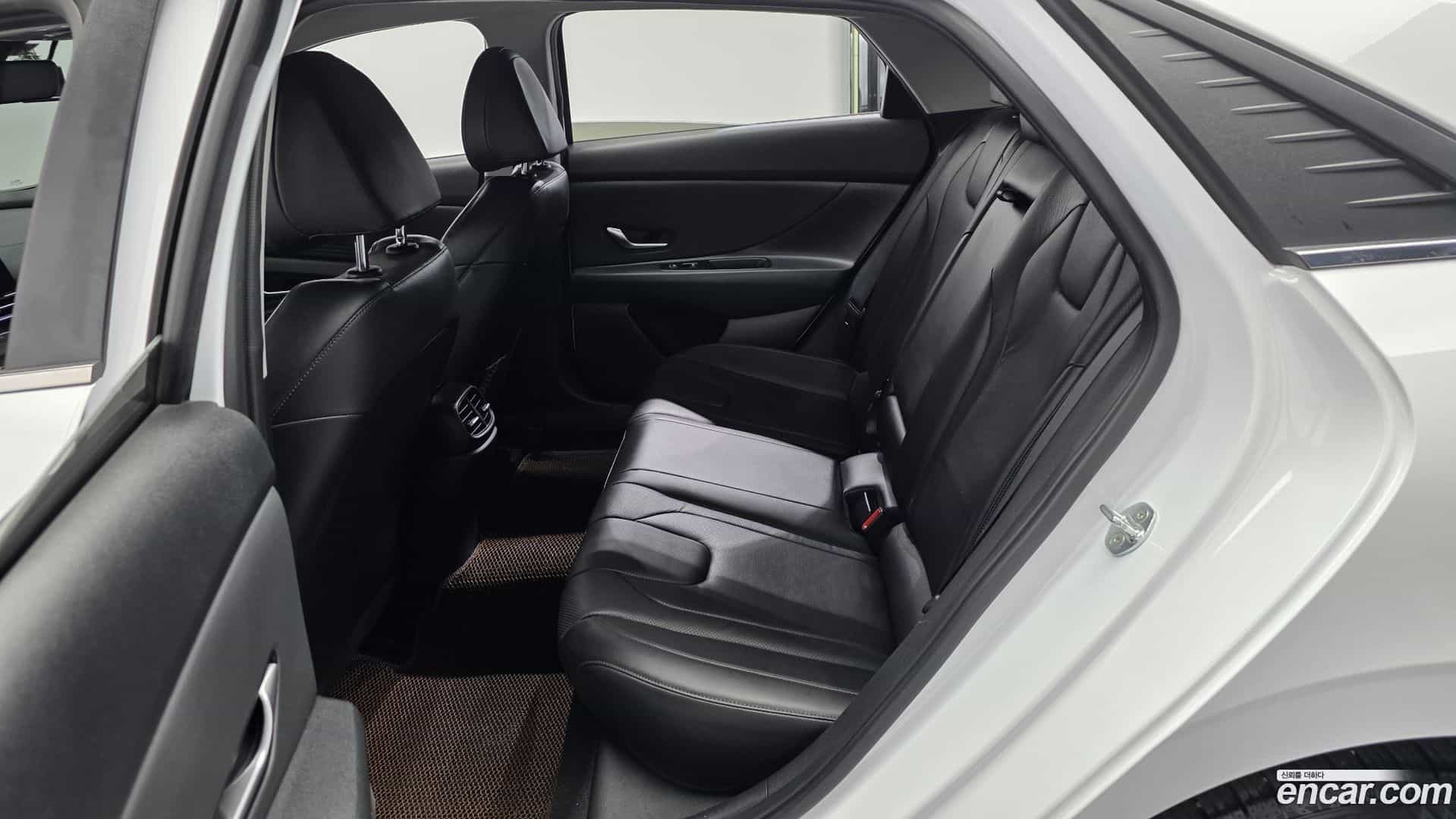 AVANTE Hyundai 2020.3-INNER-036