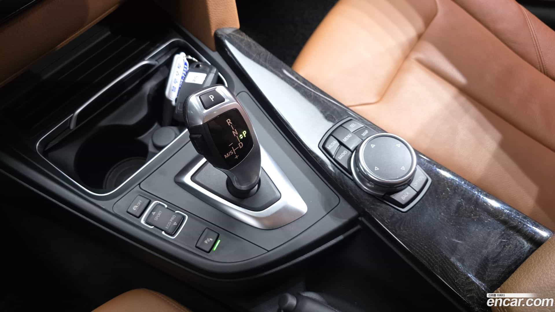 3-Series BMW 2016.8-INNER-009