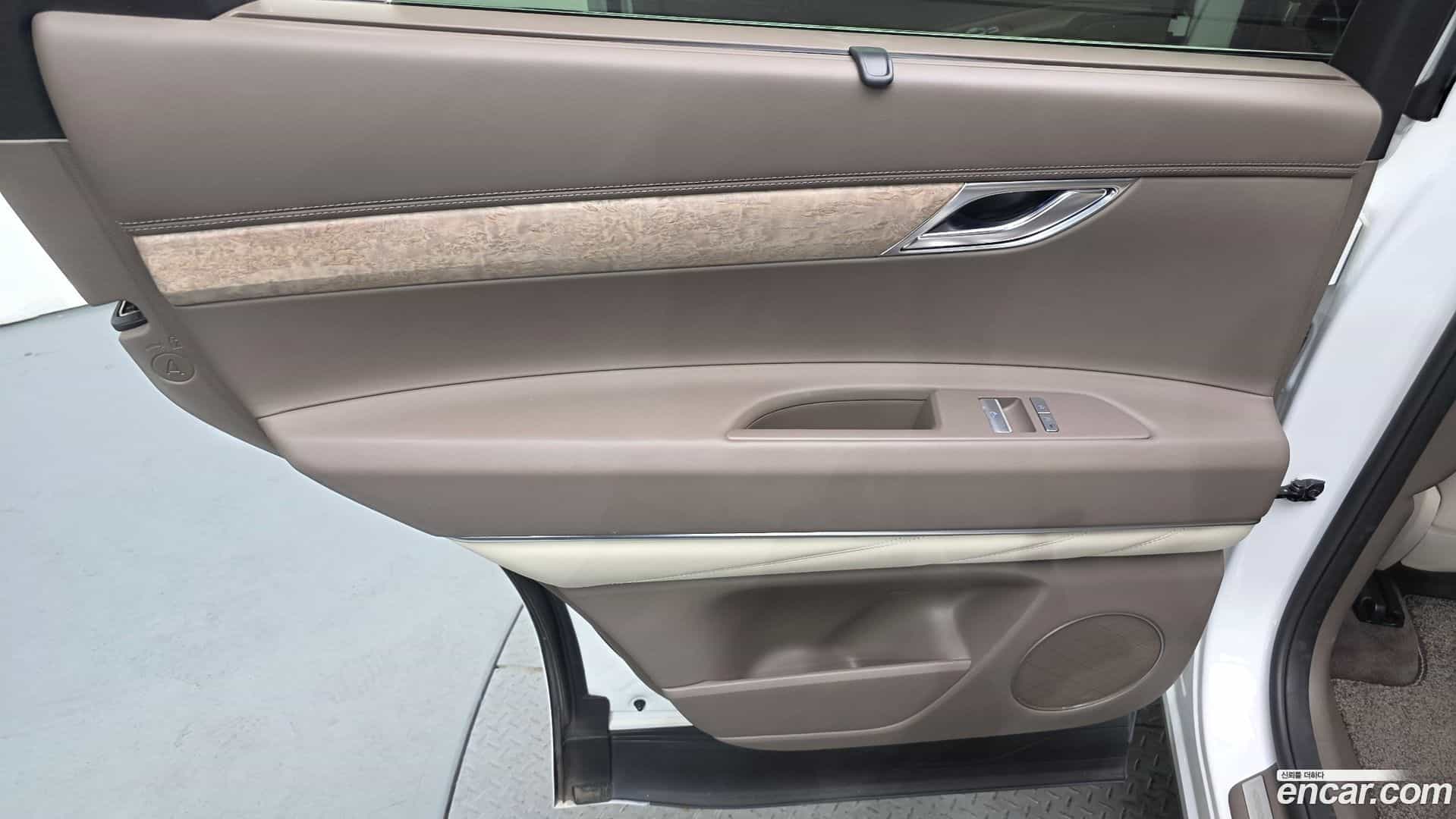 GV80 Genesis 2023.2-INNER-035