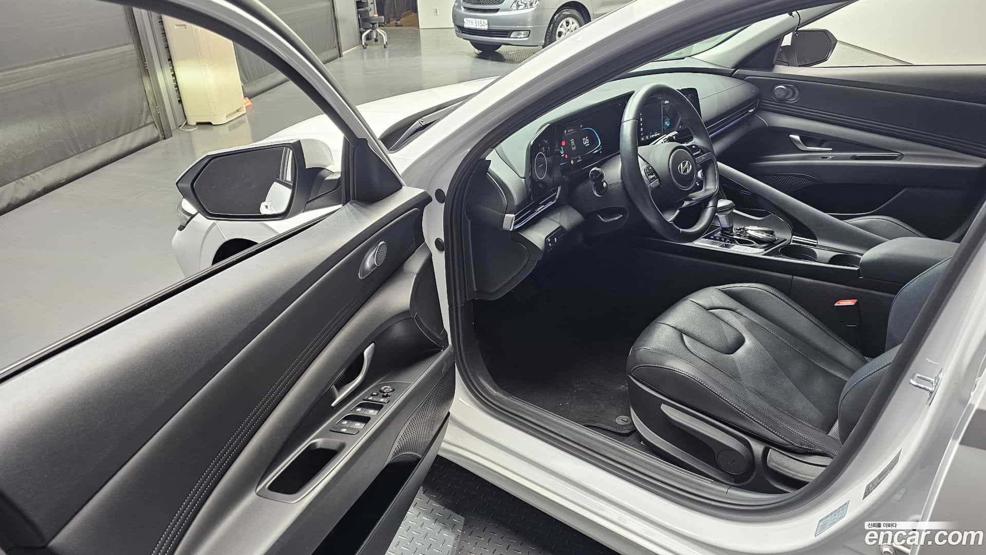 AVANTE Hyundai 2023.3-INNER-010