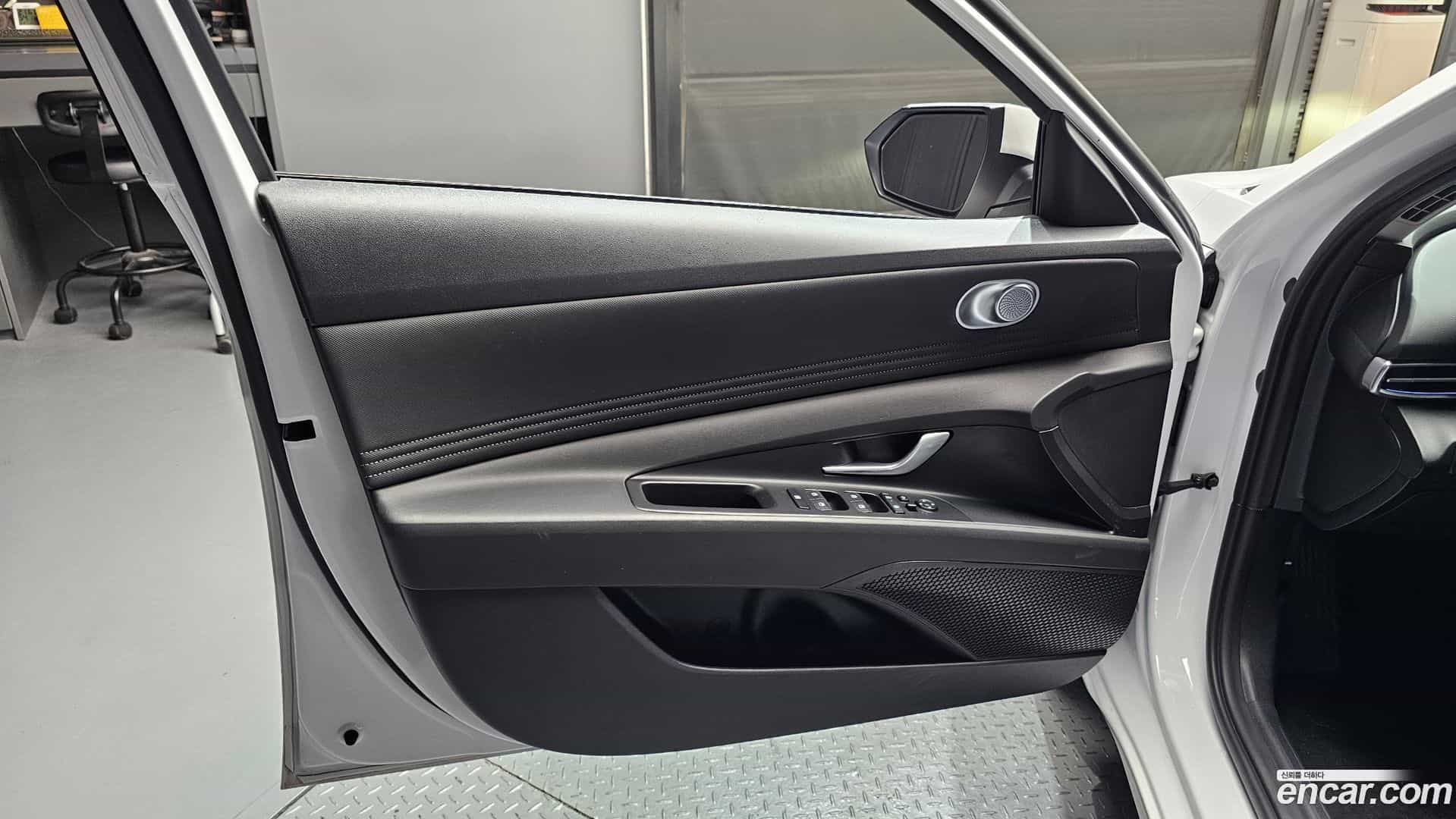 AVANTE Hyundai 2023.3-INNER-034