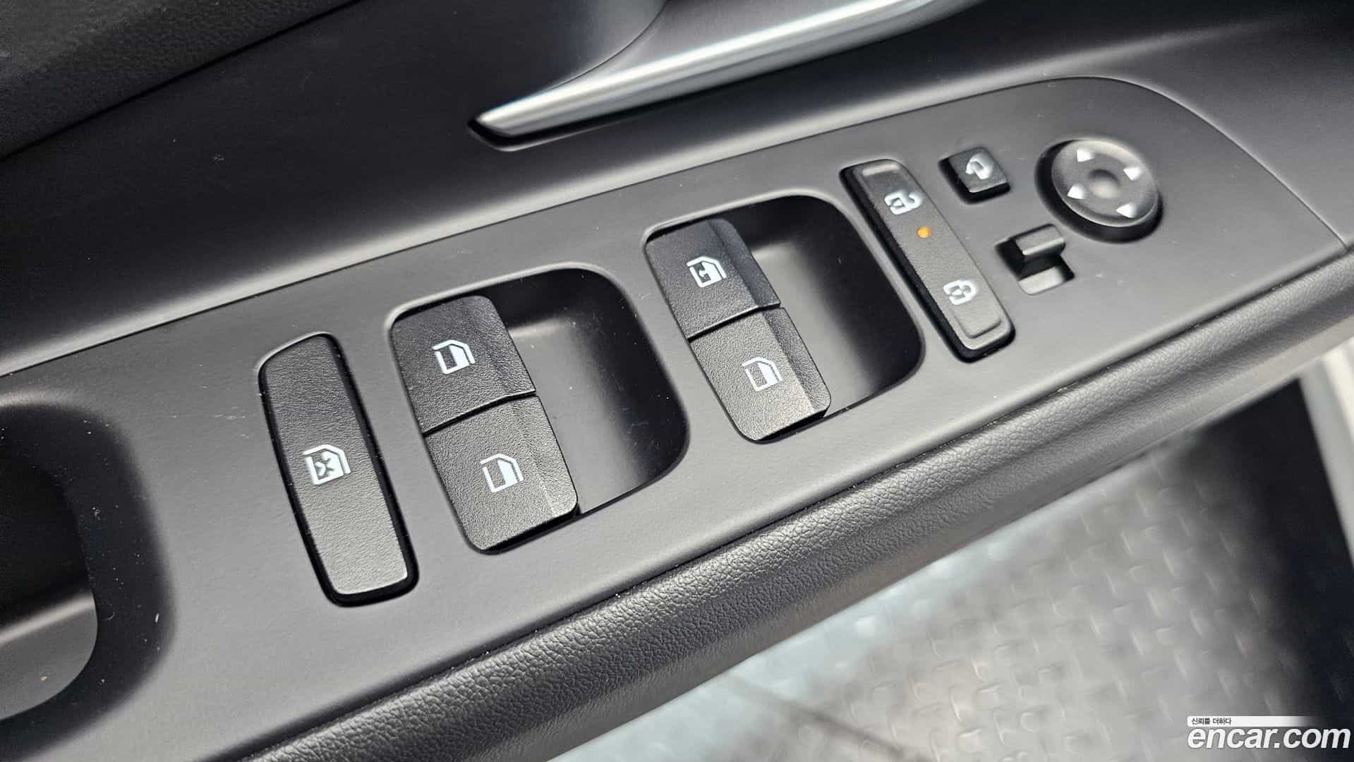 AVANTE Hyundai 2023.3-OPTION-042