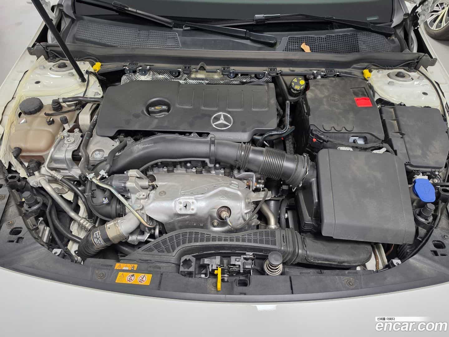 CLA-Class Mercedes-Benz 2022.3-OUTER-006