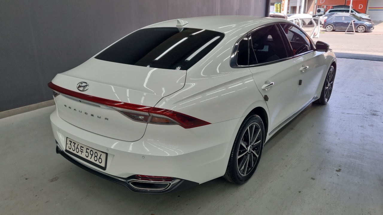 Grandeur Hyundai 2022.2-OUTER-002