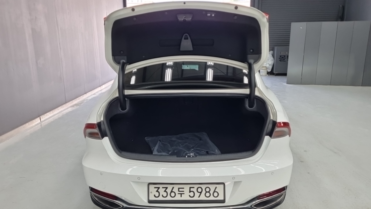Grandeur Hyundai 2022.2-OPTION-022