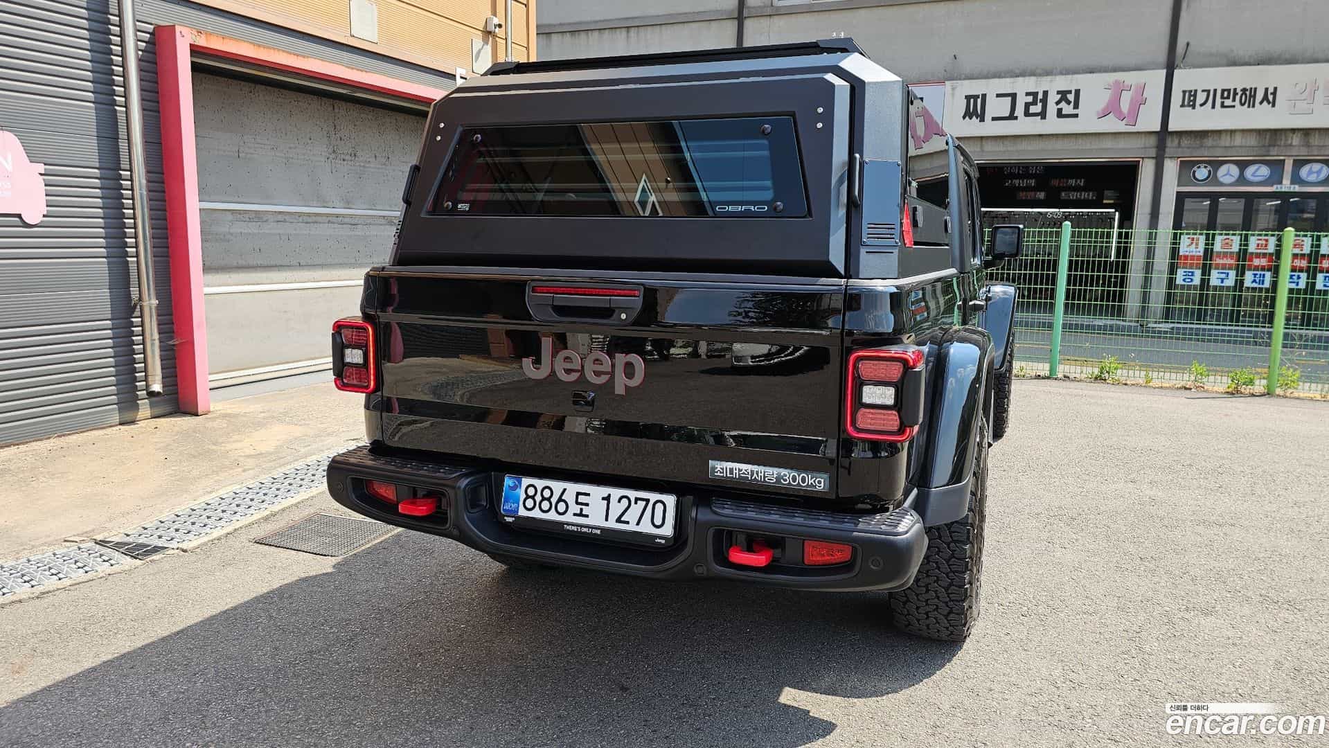 Gladiator Jeep 2025.11-OUTER-004