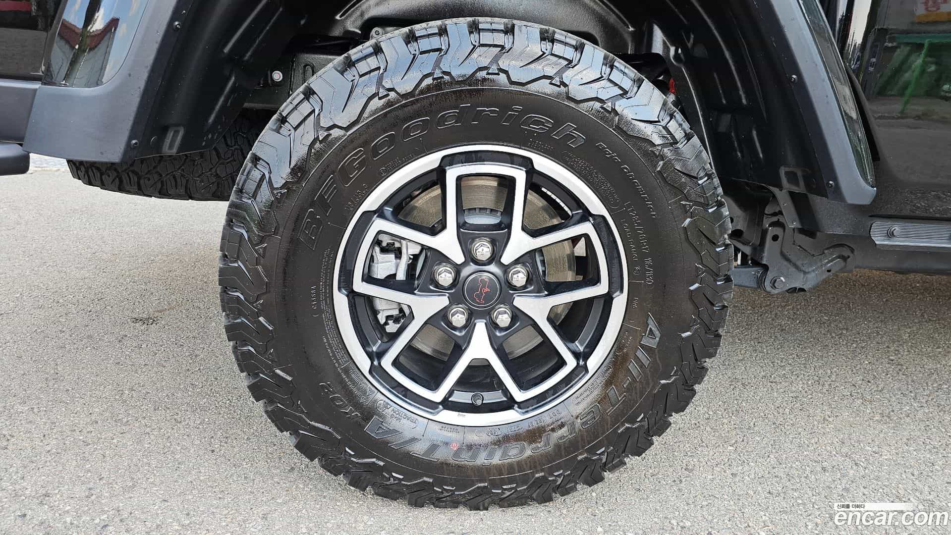 Gladiator Jeep 2025.11-OUTER-005